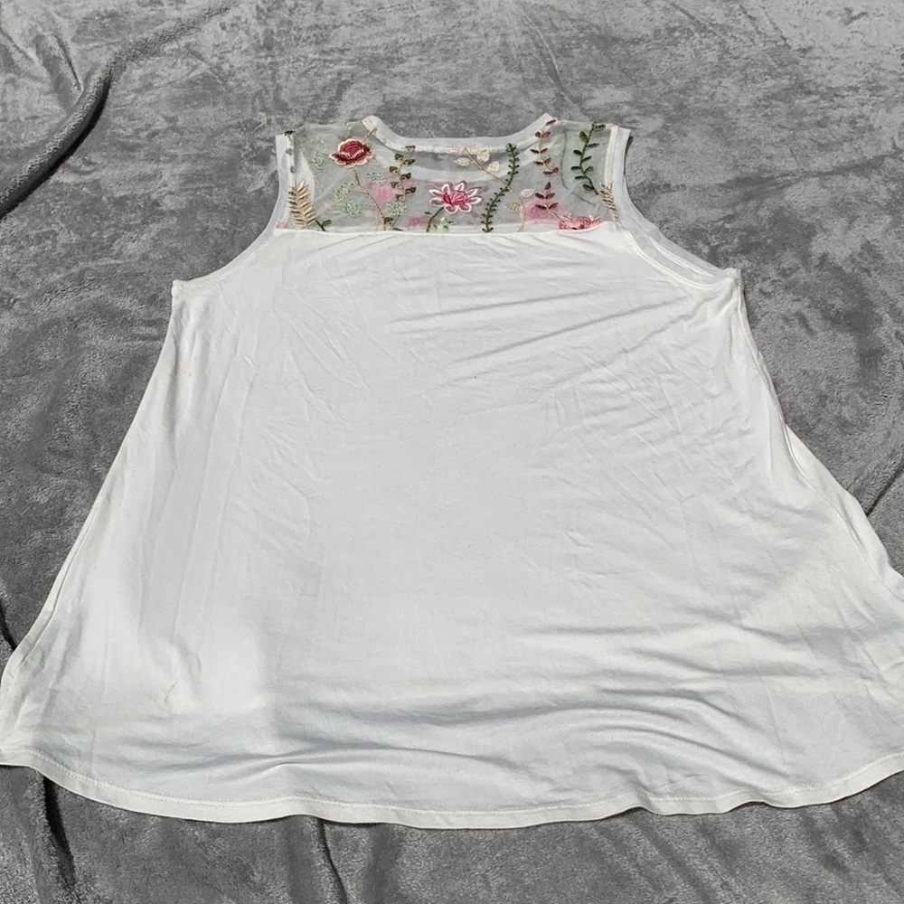 Sheer Floral Tank Top - Picture 6 of 8